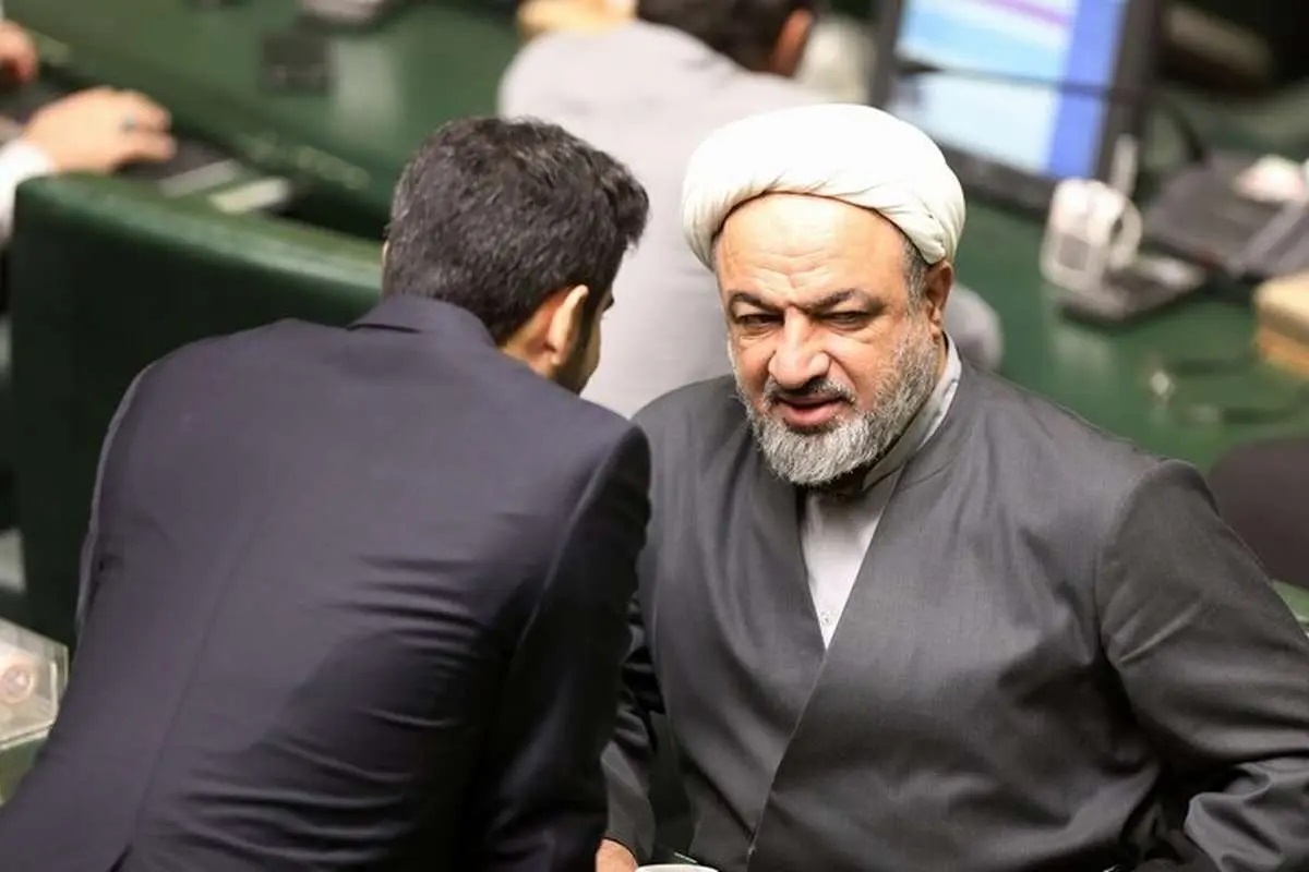 واکنش تند حمید رسایی به روسی خواندن مجلس